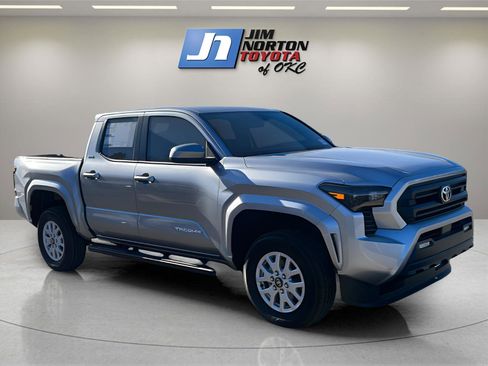 New 2026 Toyota Tacoma SR5 image 3