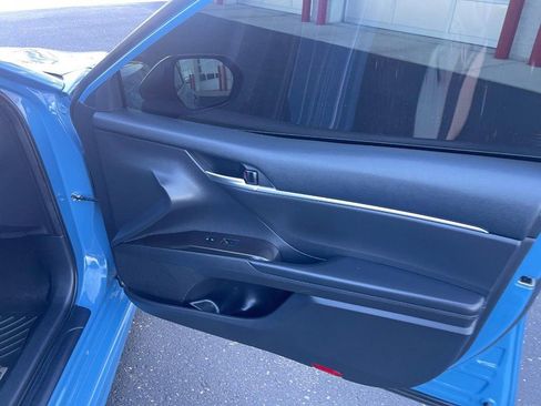 Used 2023 Toyota Camry SE w/ Convenience Package image 7