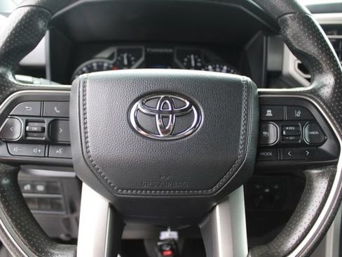 Used 2025 Toyota Tundra SR5 AWD/4WD image 20