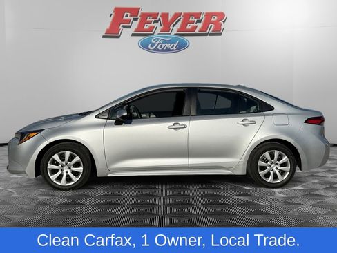 Used 2024 Toyota Corolla LE FWD image 2
