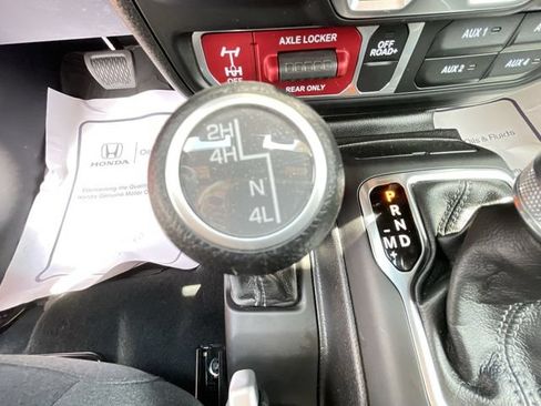 Used 2024 Jeep Gladiator Sport AWD/4WD image 21