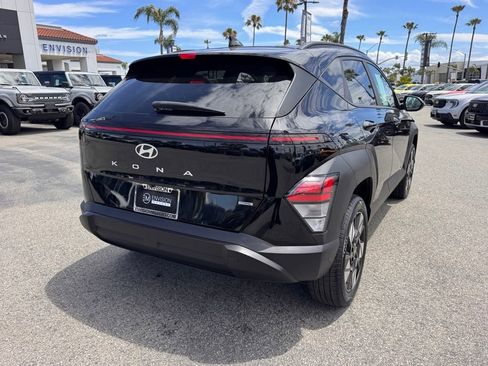 Used 2024 Hyundai Kona SEL AWD/4WD image 12