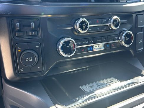 New 2026 Ford F250 Lariat w/ Black Appearance Package image 43