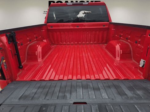 Used 2022 GMC Sierra 1500 Elevation w/ LPO, Elevation Black Package image 13