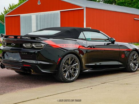 Used 2022 Chevrolet Camaro ZL1 RWD image 8