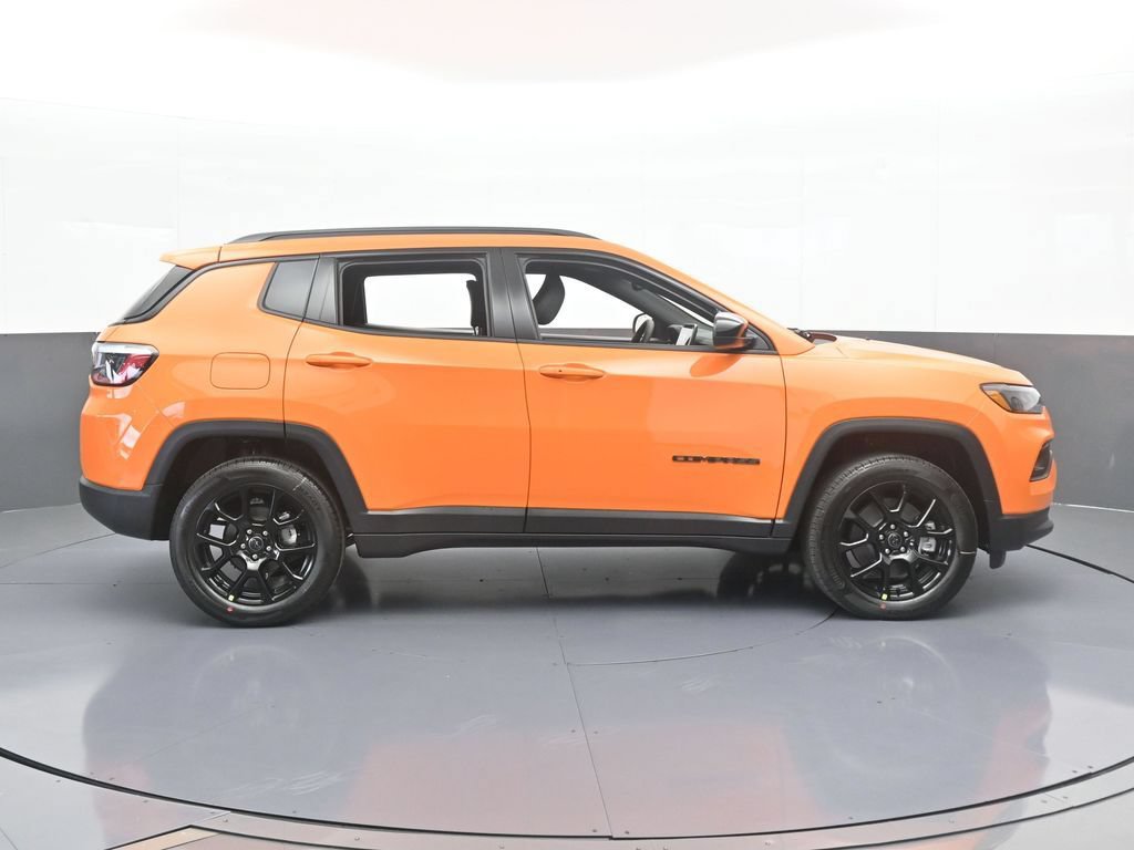 New 2026 Jeep Compass Latitude AWD/4WD image 7