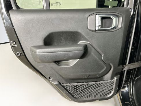 Used 2023 Jeep Wrangler Unlimited Rubicon 4xe AWD/4WD image 26