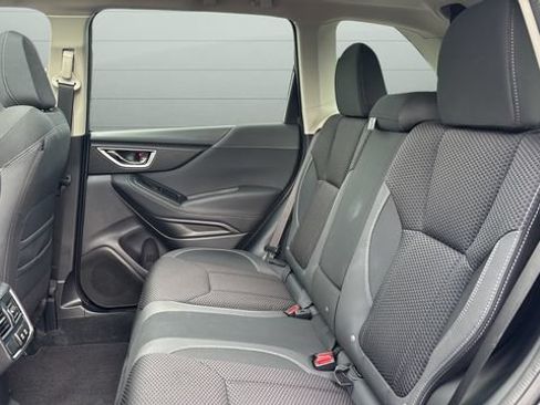 Used 2024 Subaru Forester Premium AWD/4WD image 25