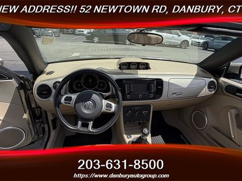 Used 2013 Volkswagen Beetle TDI FWD image 17