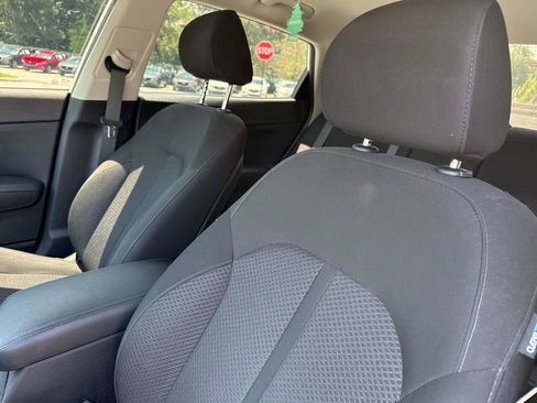 Used 2018 Kia Optima LX w/ 17" Alloy Wheels Package FWD image 17