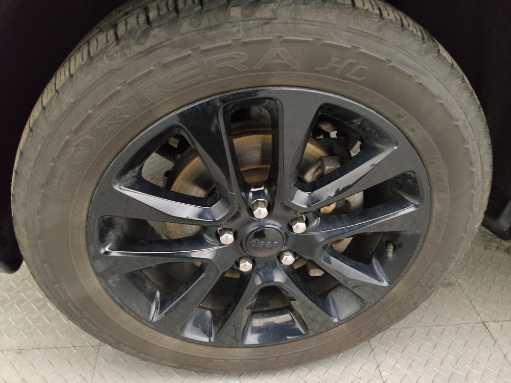 Used 2018 Jeep Grand Cherokee Altitude AWD/4WD image 31