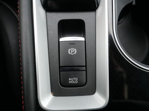 Certified 2023 Nissan Altima 2.0 SR FWD image 31