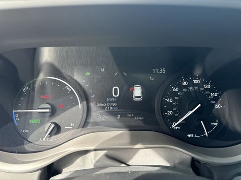 New 2025 Toyota Sienna XLE image 18