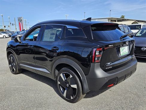 New 2026 Nissan Kicks SR image 8