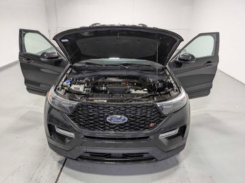 Used 2022 Ford Explorer ST w/ ST Street Pack AWD/4WD image 13