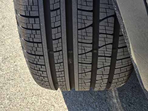 New 2026 Volvo XC90 B6 Plus w/ Protection Package Premier image 13