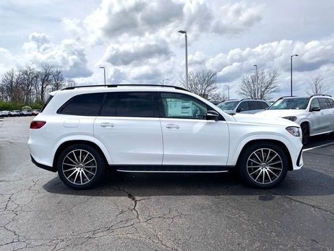 New 2026 Mercedes-Benz GLS 580 4MATIC image 14