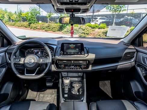 Used 2021 Nissan Rogue SV w/ Premium Package FWD image 20