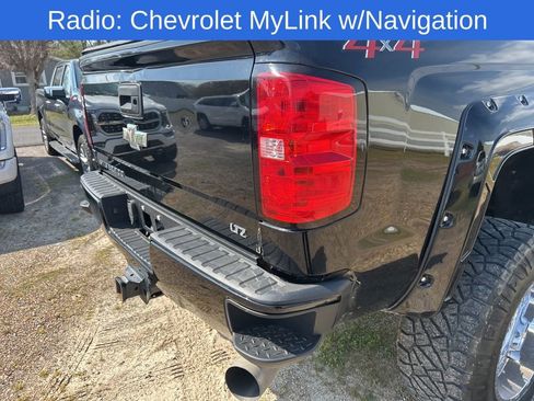 Used 2018 Chevrolet Silverado 3500 LTZ w/ Duramax Plus Package image 7