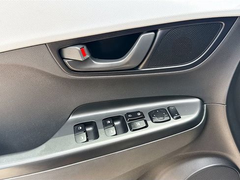 Used 2021 Hyundai Kona SEL FWD image 18
