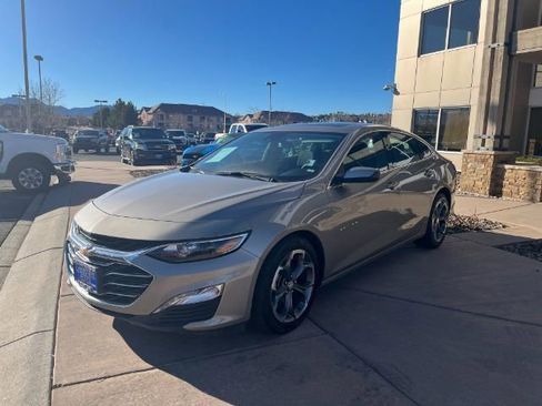 Used 2023 Chevrolet Malibu LT FWD image 3