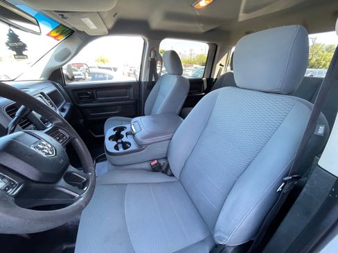 Used 2018 RAM 2500 Tradesman w/ Chrome Appearance Group image 16