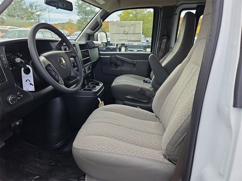New 2025 Chevrolet Express 2500 w/ Driver Convenience Package image 15