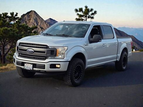 Used 2018 Ford F150 XLT w/ Equipment Group 302A Luxury image 4