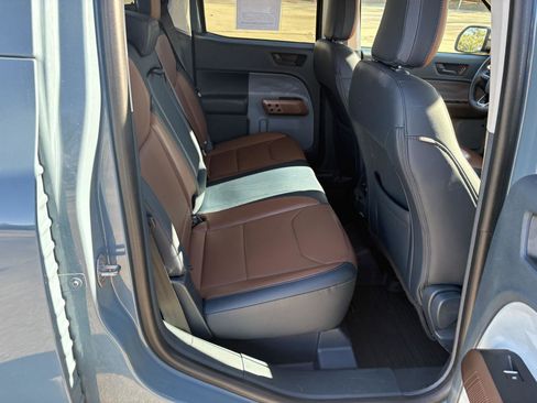 Used 2022 Ford Maverick Lariat w/ Lariat Luxury Package image 17