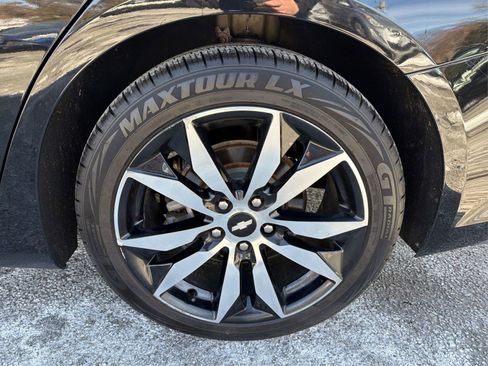 Used 2017 Chevrolet Malibu LT w/ Leather Package image 17