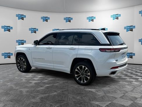 Used 2022 Jeep Grand Cherokee Overland AWD/4WD image 4