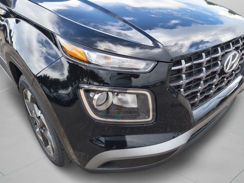 New 2026 Hyundai Venue SEL FWD image 9
