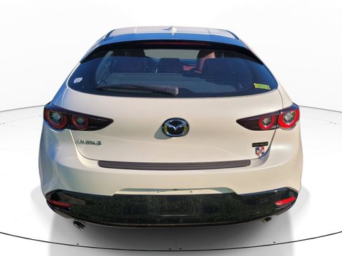 Used 2026 MAZDA MAZDA3 2.5 S Hatchback w/ Premium Pkg FWD image 5