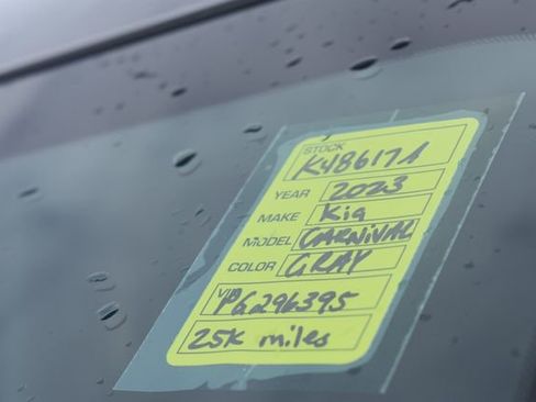 Certified 2023 Kia Carnival EX image 14