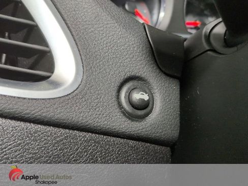 Used 2011 Dodge Avenger Heat image 23