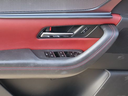 Certified 2025 MAZDA CX-70 3.3 Turbo S w/ Premium Package image 24