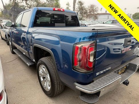 Used 2018 GMC Sierra 1500 SLT w/ Enhanced Driver Alert Package image 4