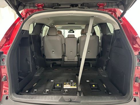 Used 2025 Toyota Sienna XLE image 55