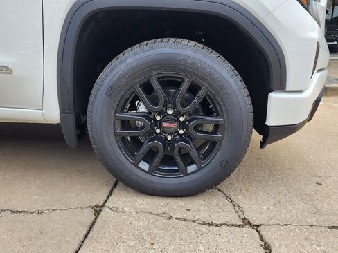 New 2026 GMC Sierra 1500 Elevation image 50