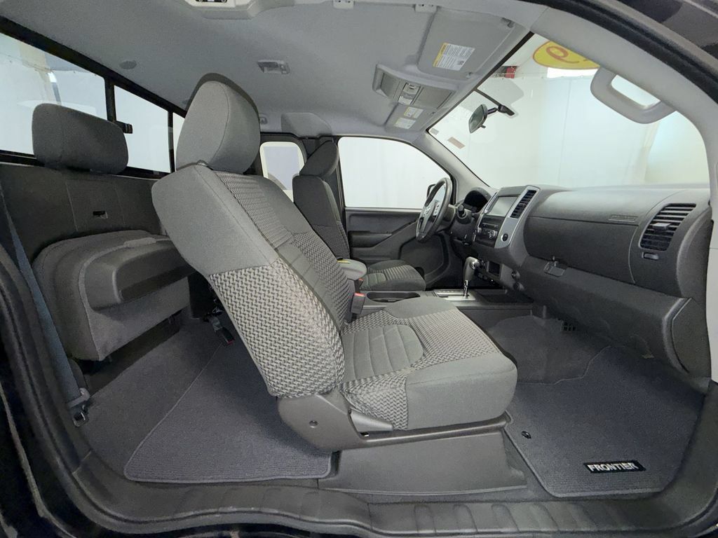 Used 2019 Nissan Frontier SV AWD/4WD image 17