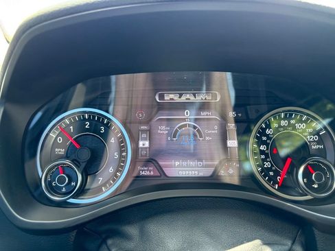 Used 2019 RAM 1500 Laramie AWD/4WD image 19