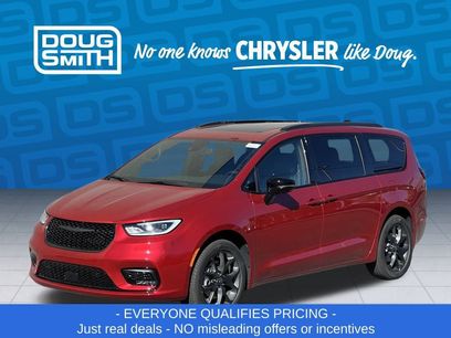 New 2026 Chrysler Pacifica Limited