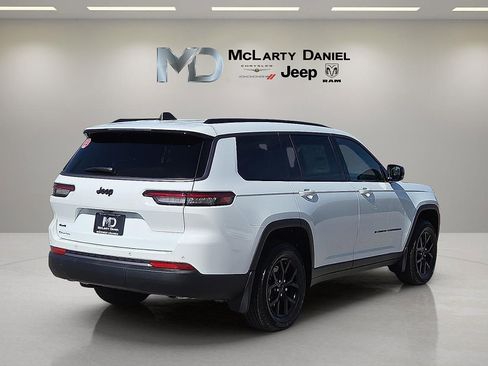 New 2026 Jeep Grand Cherokee L 4WD image 5