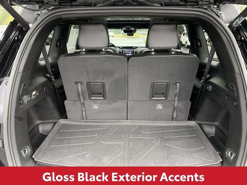 Used 2025 Jeep Grand Cherokee L Limited w/ Black Appearance Package AWD/4WD image 11