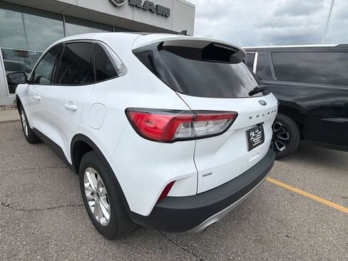 Used 2022 Ford Escape SE w/ Cold Weather Package AWD/4WD image 5