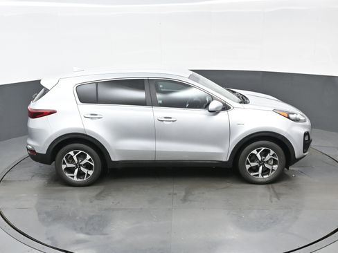 Used 2022 Kia Sportage LX image 40
