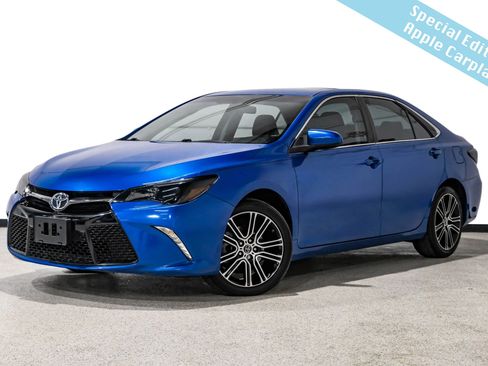 Used 2016 Toyota Camry SE image 1