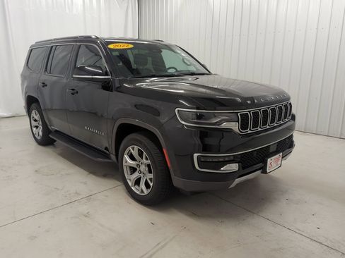Used 2022 Jeep Wagoneer Series II AWD/4WD image 5
