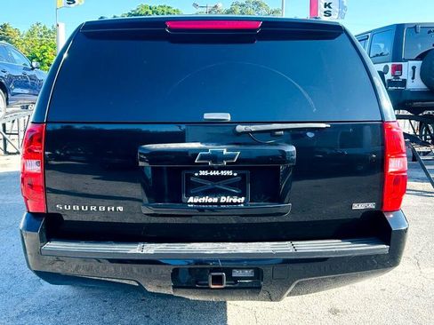 Used 2012 Chevrolet Suburban LS image 4