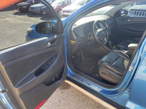 Used 2017 Hyundai Tucson Limited w/ Limited Ultimate Package 03 image 8